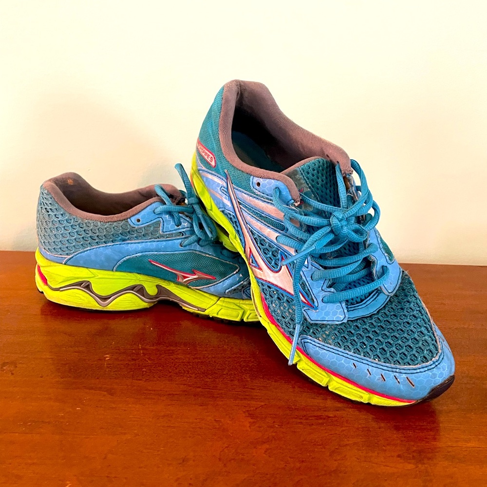 Mizuno Wave Inspire Running Shoes Womens 8